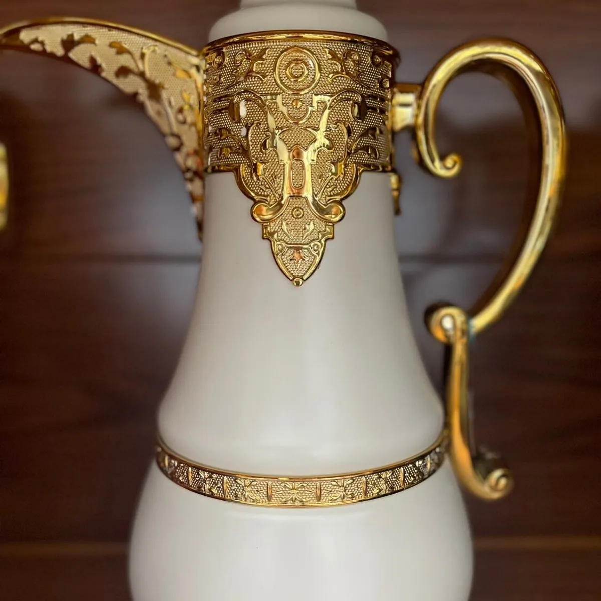 Elegant Arabic Thermos Flask