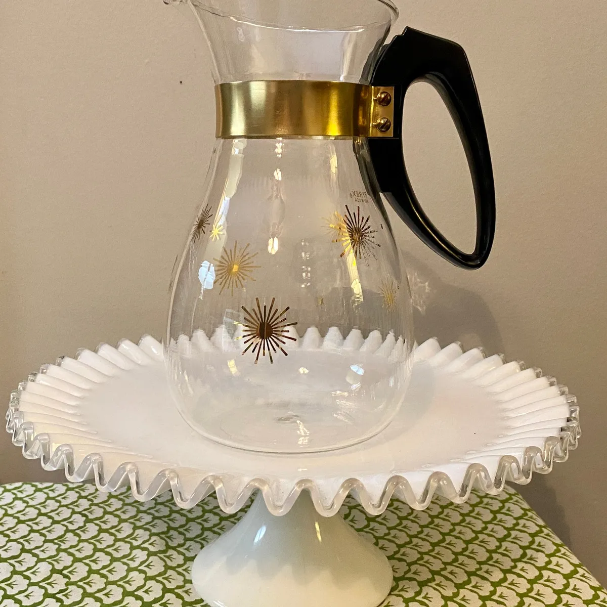Vintage Pyrex 8 Cup Gold Starburst Coffee Carafe